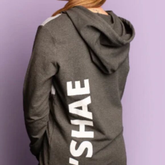 Cadenshae - Casual Breastfeeding Hoodie - Picture 3 of 4